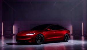 Nowa Tesla Model 3 Performance jest tak szybka, że oferta konkurencji robi się stara