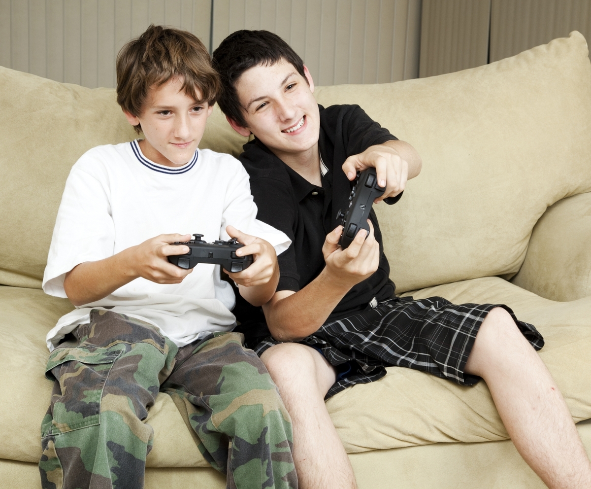 Pokaż mi w co grasz, a powiem ci jakim uczniem jesteś. Minecraft to wyznacznik inteligencji, a FIFA? Wręcz przeciwnie
