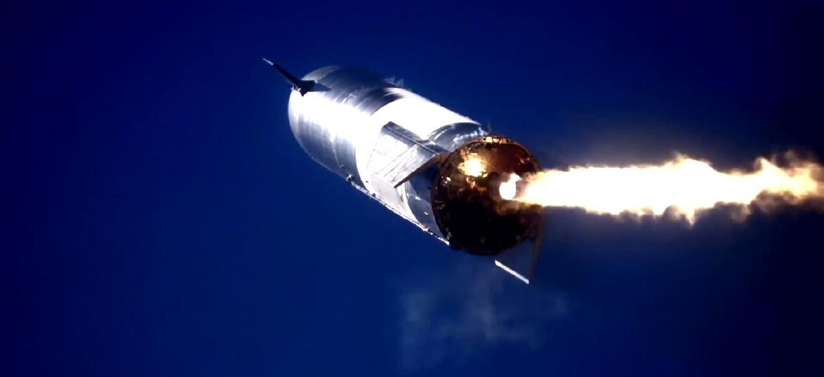 Starship SN9 wzbił się w powietrze. A potem równie spektakularnie wbił się w ziemię