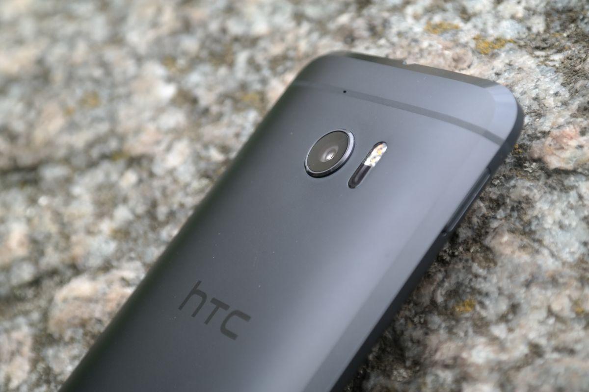 HTC 10 jest wyposażony w procesor Qualcomm Snapdragon 820. class="wp-image-491168" 