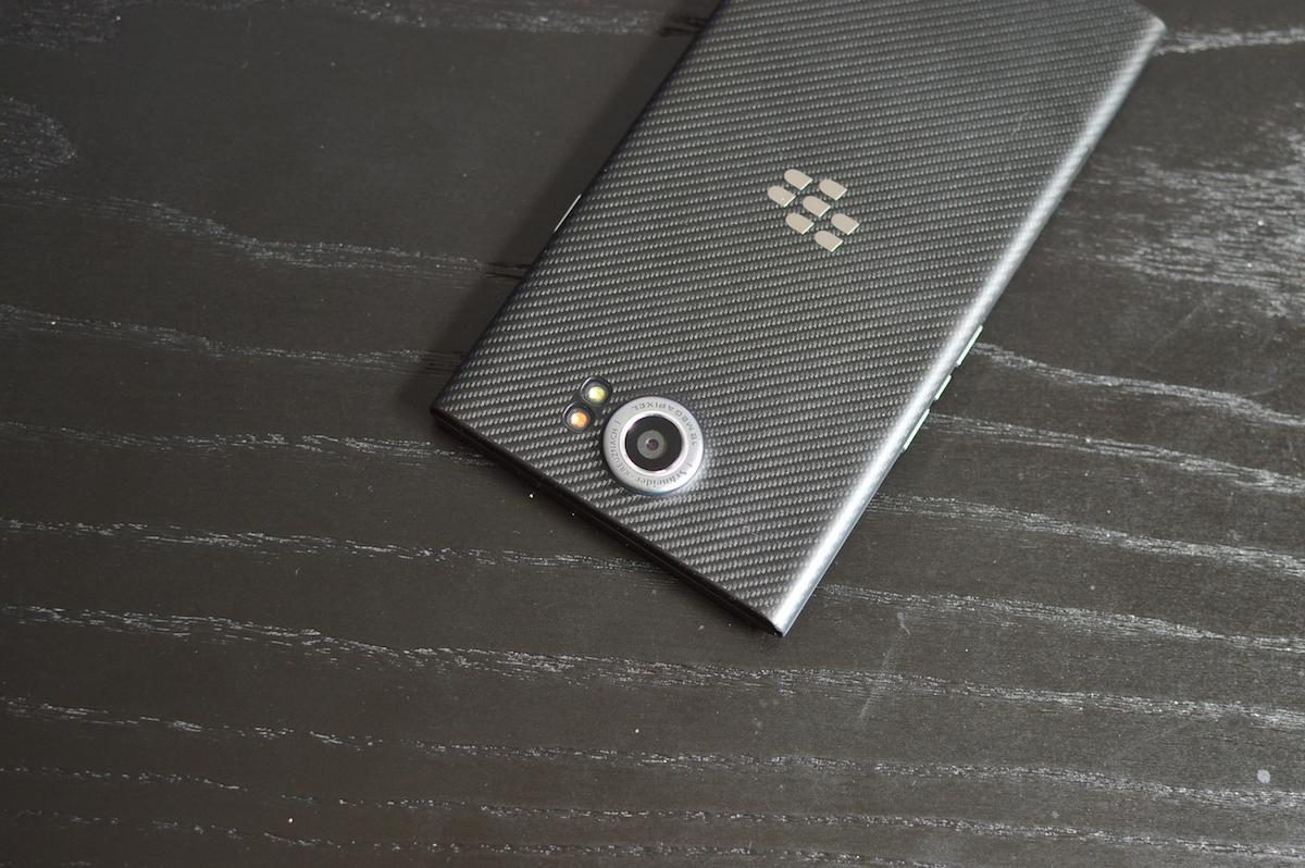 blackberry-priv-10 class="wp-image-500843" 