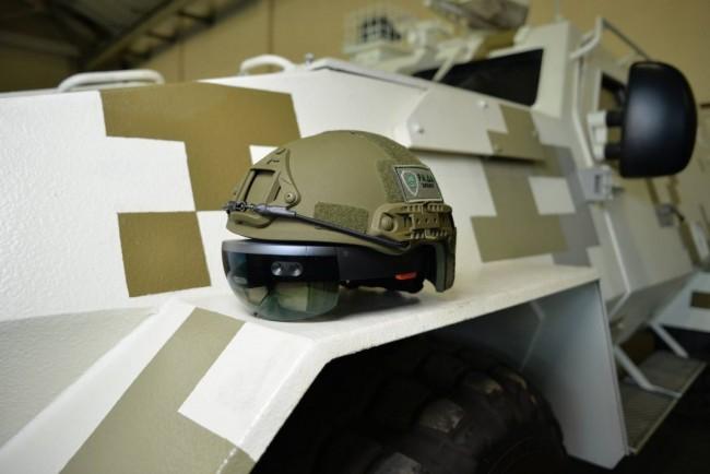 HoloLens w wojsku class="wp-image-525292" title="HoloLens w wojsku" 