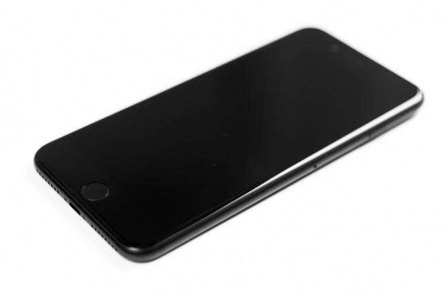 iphone 7 plus apple class="wp-image-520935" 