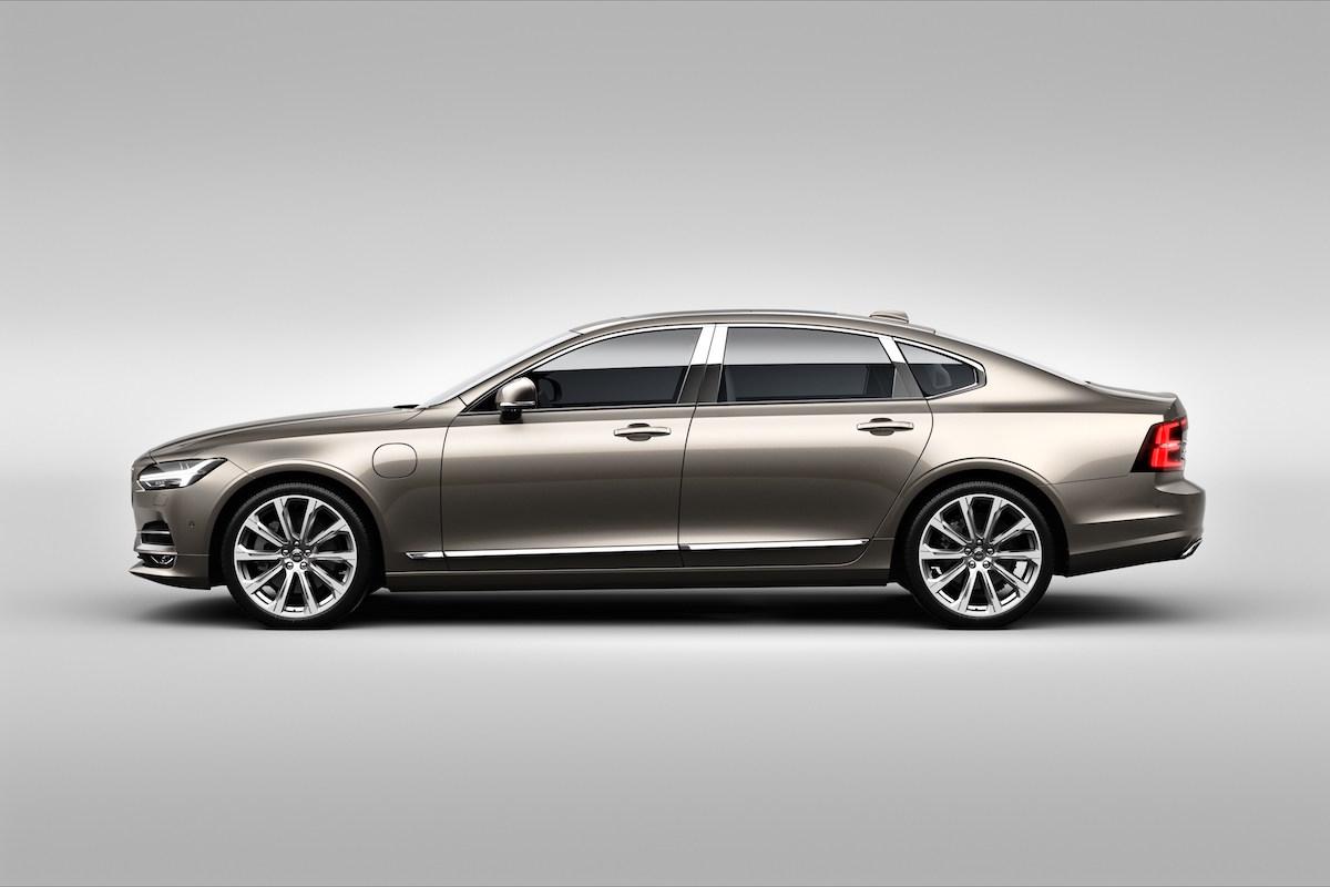 Volvo S90 Excellence exterior side class="wp-image-525673" 