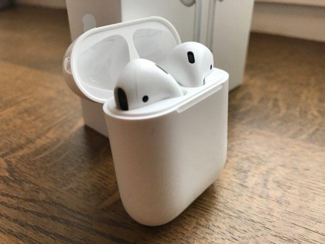 Słuchawki Apple AirPods W1 - opinie class="wp-image-535456" 