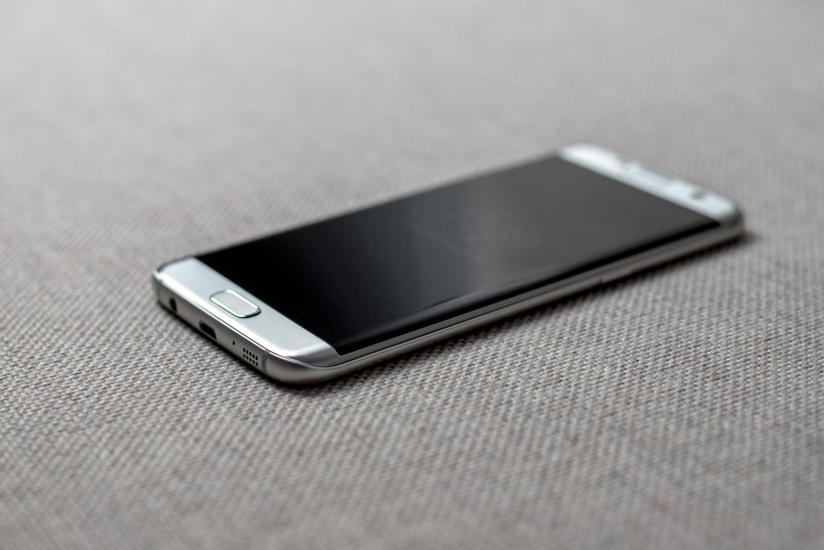 Samsung Galaxy S7 edge - czy warto? class="wp-image-533172" 