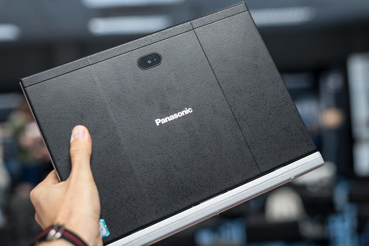 Panasonic Toughbook CF XZ6 