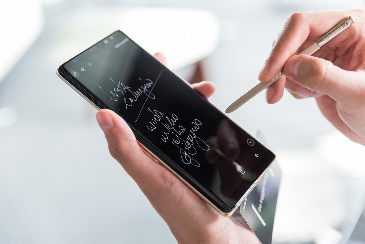 Samsung Galaxy Note 8 - rysik S Pen class="wp-image-586078" 