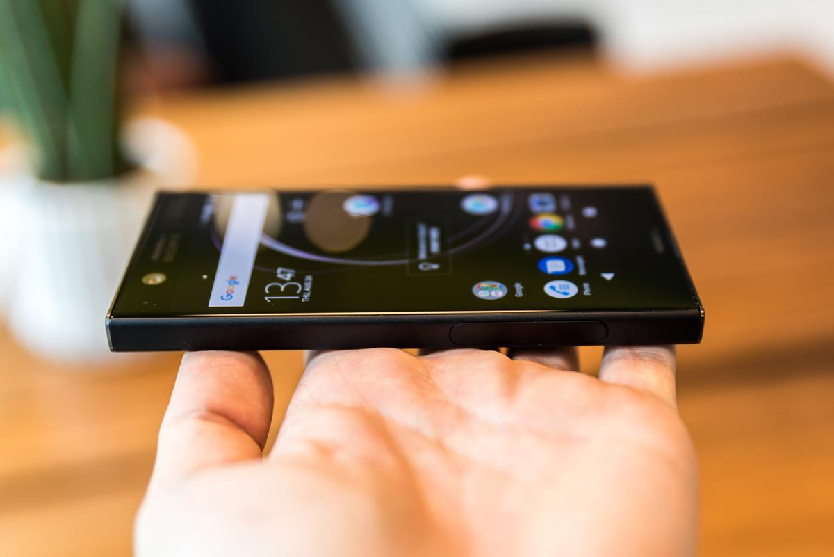 Szukasz małego smartfona o ogromnych możliwościach? Zatem uważnie przyjrzyj się Sony Xperia XZ1 Compact.  