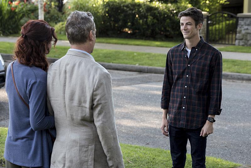 The Flash -- &quot;Flashpoint&quot; -- Image: FLA301a_0065b.jpg -- Pictured (L-R): Michelle Harrison as Nora Allen, John Wesley Shipp as Henry Allen and Grant Gustin as Barry Allen -- Photo: Katie Yu/The CW -- ÃÂ© 2016 The CW Network, LLC. All rights reserved. 