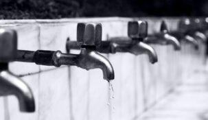Polacy mogą niedługo sami prosić o podwyżki opłat za wodę. Spółki wodno-kanalizacyjne ostrzegają