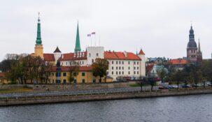 Sytuacja społeczno-gospodarcza Łotwy może stanowić wzór, ale także przestrogę dla Polski