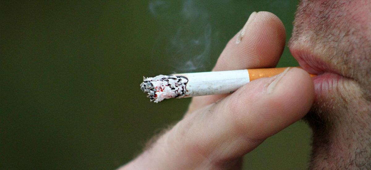 Kampania UNSMOKE sprawia, że obrazki na paczkach papierosów się chowają