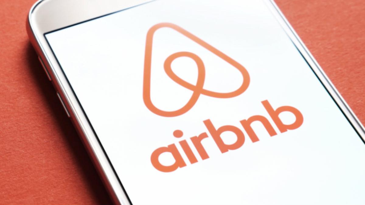Airbnb chce na giełdę. Firma zaczyna podnosić się po koronawirusowym nokaucie