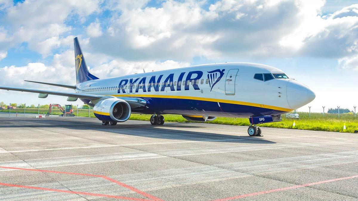 Odwołane loty Ryanair. Przewoźnik nie oddaje pieniędzy podróżnym 