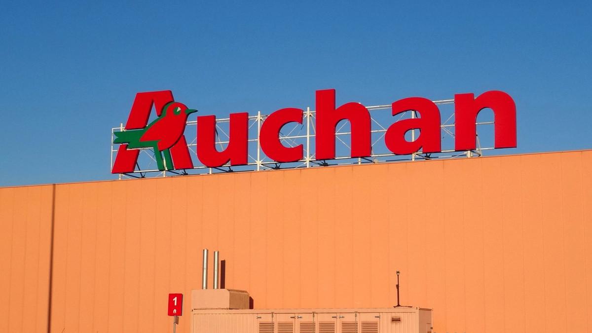 To dlatego Auchan jest najtańszy w kraju? Polacy właśnie zyskali nowy powód, żeby omijać te sklepy