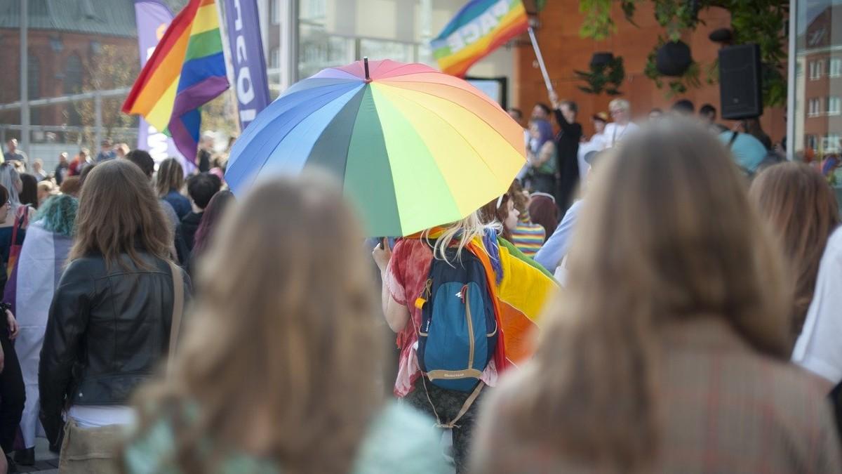Ile polskie miasta straciły przez strefy wolne od LGBT? Z dymem poszły setki tysięcy złotych