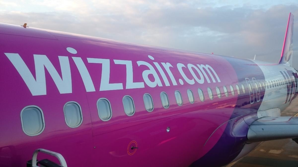 Ceny biletów lotniczych. Szef WizzAira ostrzega premiera Morawieckiego przed podwyżką