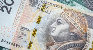 Rosyjski rubel na dnie, ale złoty oberwał potwornie. Jutro interwencja NBP na rynku walutowym?