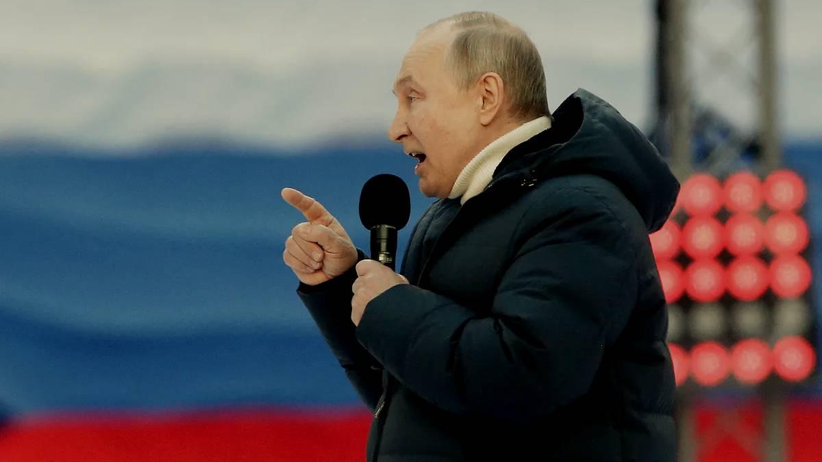 Nowe sankcje na Rosję. Świat przestał drżeć przed straszakami Putina. Dociska Rosję do ściany i kruszy mit o potędze Kremla