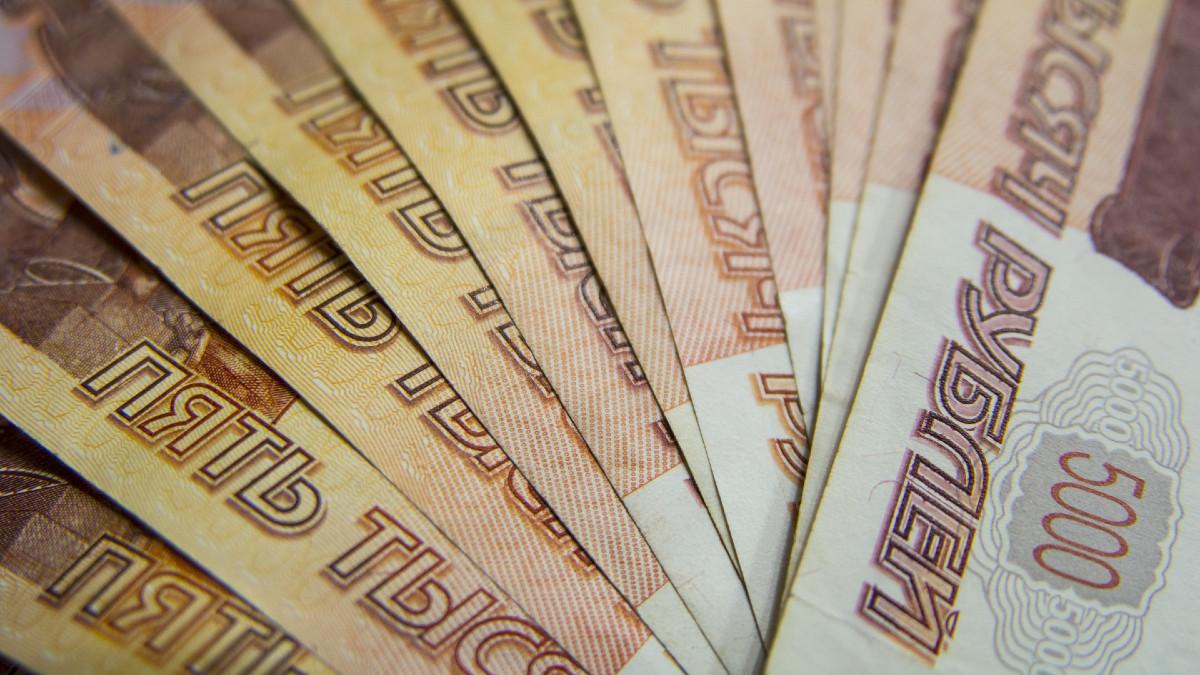 Kurs rubla rośnie, ale gospodarka Rosji i tak zmierza ku katastrofie