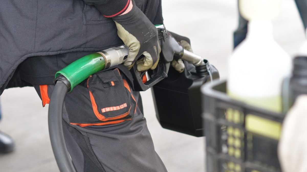 Ceny na stacjach paliw to cisza przed burzą. Wielka wojna o ropę wciąż trwa