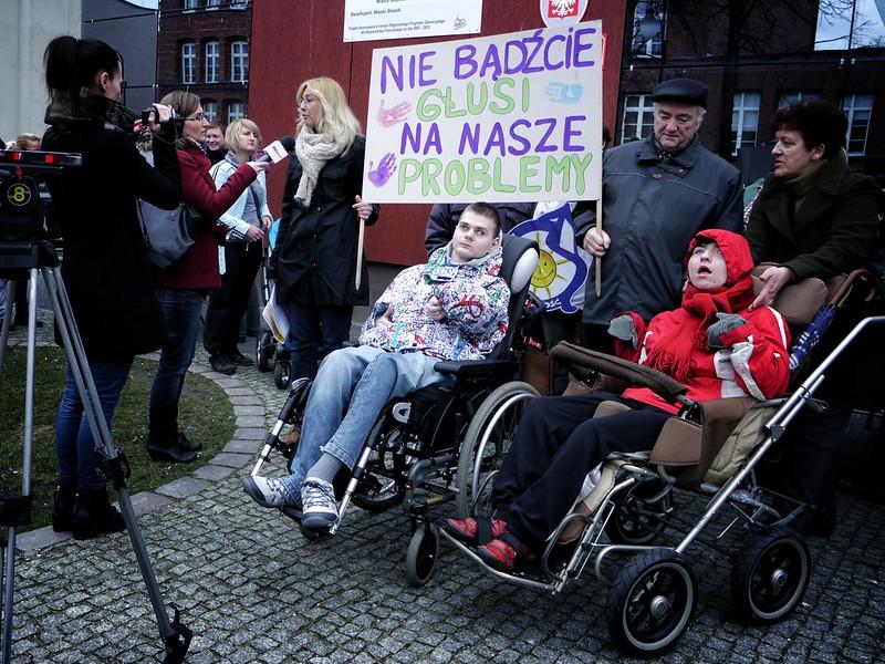 niepełnosprawni_protest