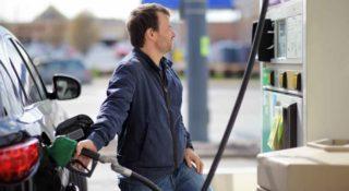 Ceny paliw lecą w dół! Dobry początek roku dla kierowców