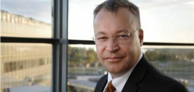 Szef firmy Nokia, Stephen Elop kupił duży pakiet akcji z własnej kieszeni. 