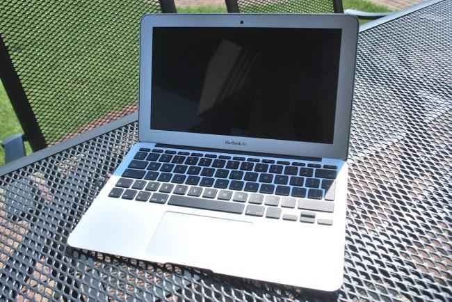 MacBook Air, 11, mid-2013, 9 