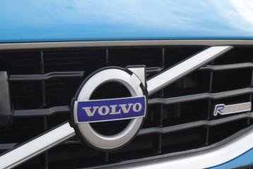 Sprawdziliśmy systemy bezpieczeństwa w samochodach Volvo &#8211; to technologia, która naprawdę ułatwia życie