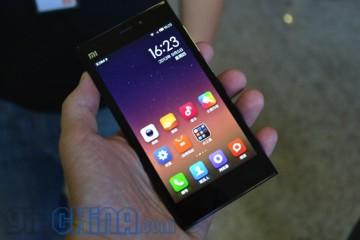Hugo Barra zaprezentował nowy produkt Xiaomi. Jest nim zaskakująco tani smartfon Mi3