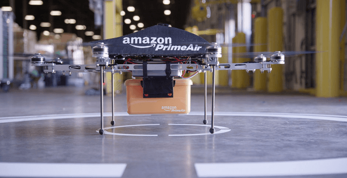 Flota dronów Amazon Prime Air będzie dostarczała przesyłki w ciągu 30 minut