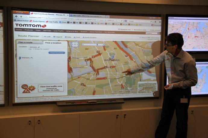 W holenderskiej siedzibie TomToma zobaczyliśmy jak się buduje mapy oraz w jaki sposób zbierane są informacje o korkach
