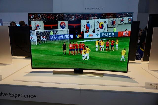 Samsung-ces-2014-stoisko-telewizory22 