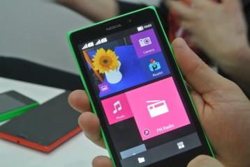 MWC 2014:  Nokia XL na &#8222;normalnym&#8221; Androidzie? Da się. Oto dowód!