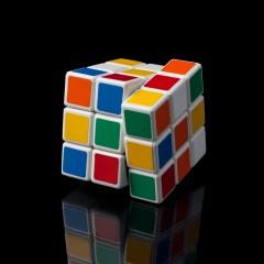W ile ułożysz kostkę Rubika? Dzisiejsze Google Doodle pozwoli ci się o tym przekonać