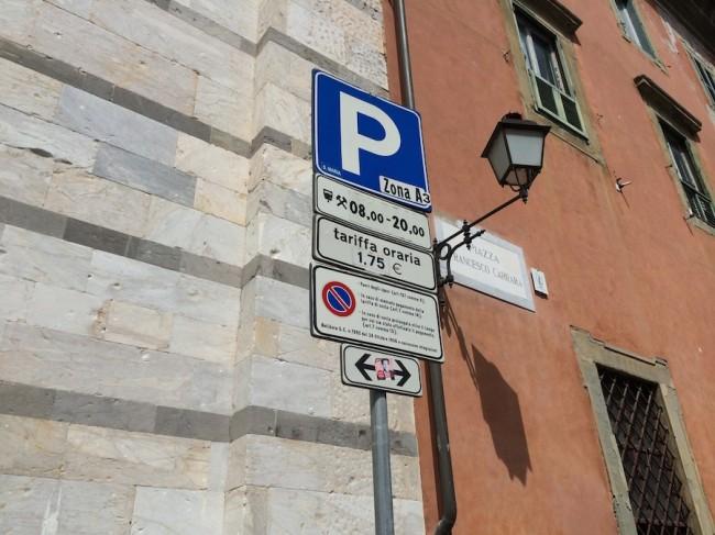 inteligentny parkingu w Pizie 14 