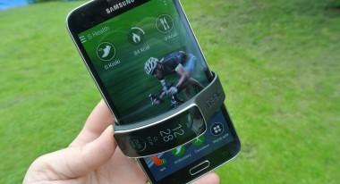 Trio Samsung Galaxy S 5, Gear 2 i Gear Fit &#8211; jest pomysł, wykonaniu trochę brakuje