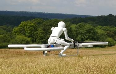 Odlotowy pomysł! Dron, który działa jak&#8230; latający motocykl
