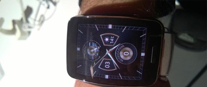 Zegarek Galaxy Gear S jest ładny, ale miałem problemy z jego obsługą. Nie ja jeden &#8211; pierwsze wrażenia Spider&#8217;s Web [zdjęcia i wideo]