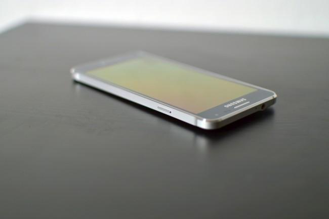 Samsung Galaxy Alpha 004 