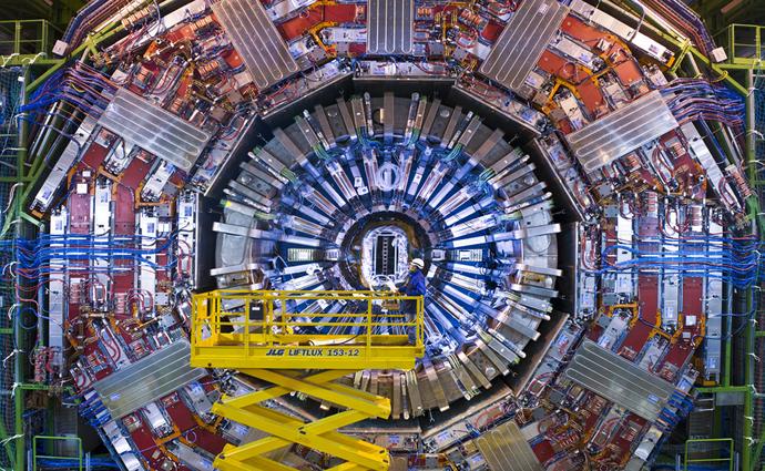 Wielki Zderzacz Hadronów w akcji &#8211; poznaliśmy dwie nowe cząstki subatomowe
