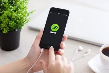Spotify wie, że lubisz słuchać tego, co znajomi i daje ci do tego odpowiednie narzędzia