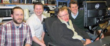 To jest PR-owy strzał w dziesiątkę &#8211; tak SwiftKey pomaga Stephenowi Hawkingowi