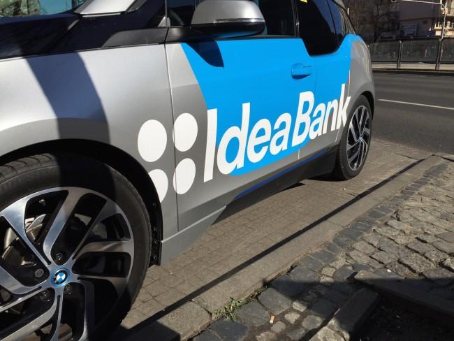 idea-bank-mobilny-wplatomat-3 
