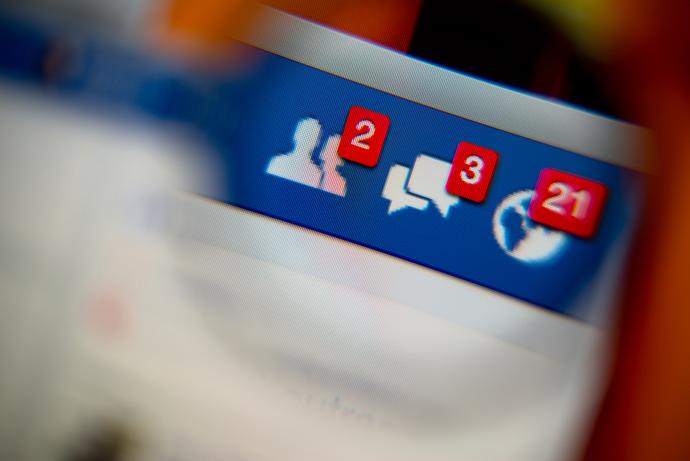Kiedy w końcu Facebook ogarnie synchronizację powiadomień?