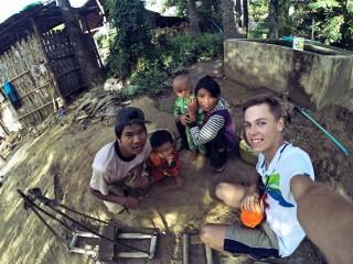 Życie na birmańskiej prowincji. Suszarnia cegieł, pływające wioski i dawne metody uprawy roli