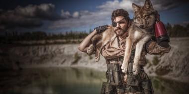 Zobacz prawdziwego wilka w cosplayu Metal Gear Solid V