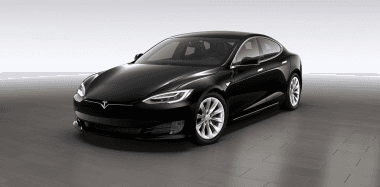 Każda nowa Tesla Model S przyspieszy teraz do 100 km/h w mniej niż 5 sekund